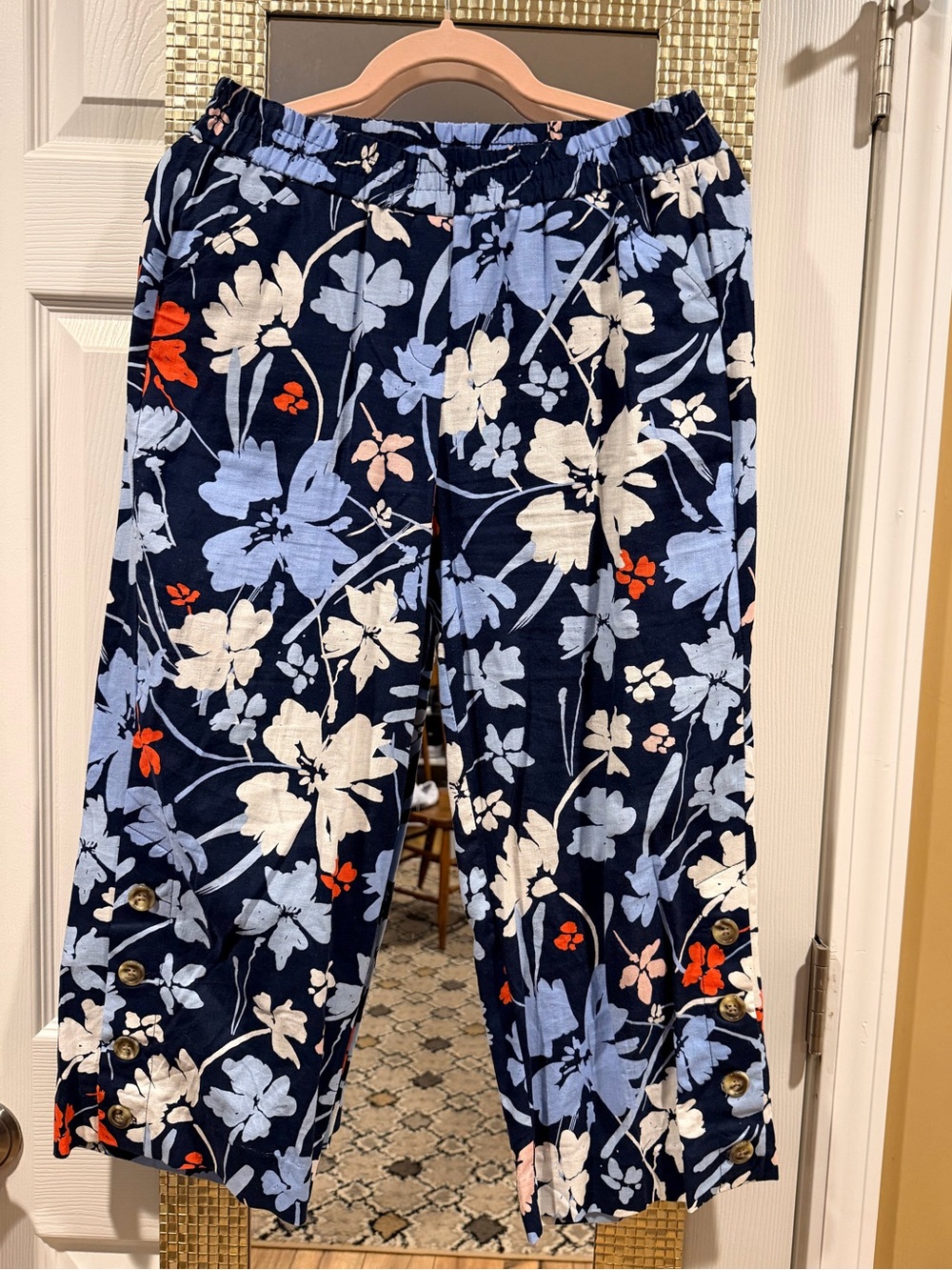 Women’s Navy Floral Capris - Lightweight Cropped Pants